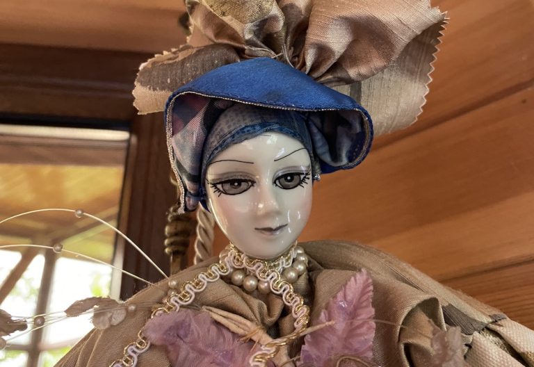 Banca are voie să facă poprire pe alocația de stat?