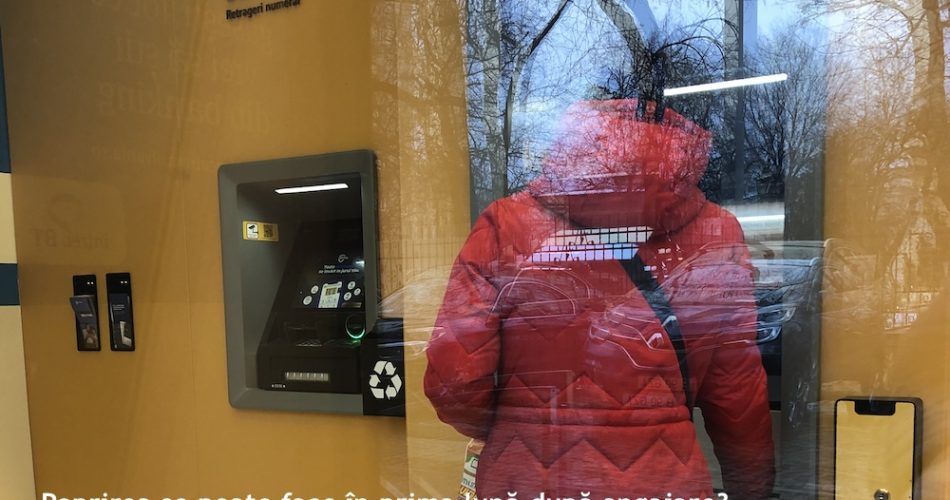 poprire prima luna angajare