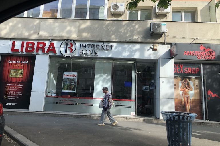Cardul Gold este obligatoriu în noile pachete de cont la Libra?